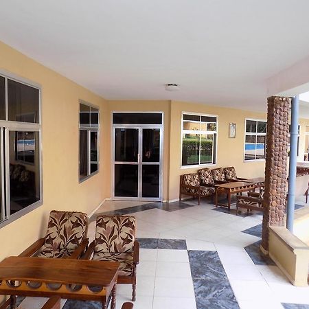 Hotel Oasis Morogoro Екстериор снимка