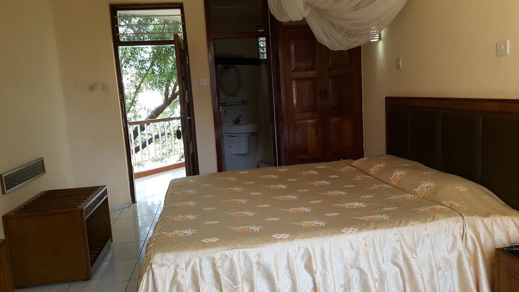 Hotel Oasis Morogoro Стая снимка