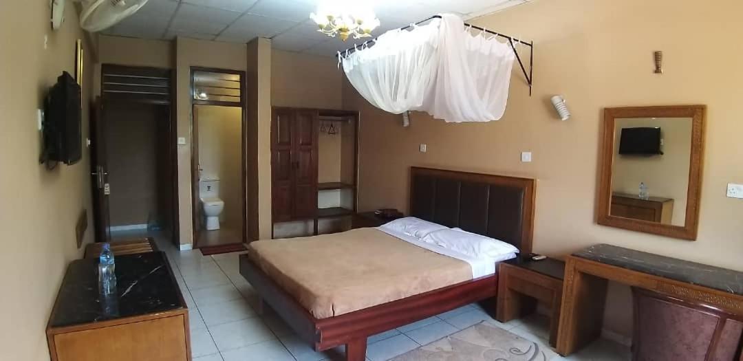 Hotel Oasis Morogoro Екстериор снимка